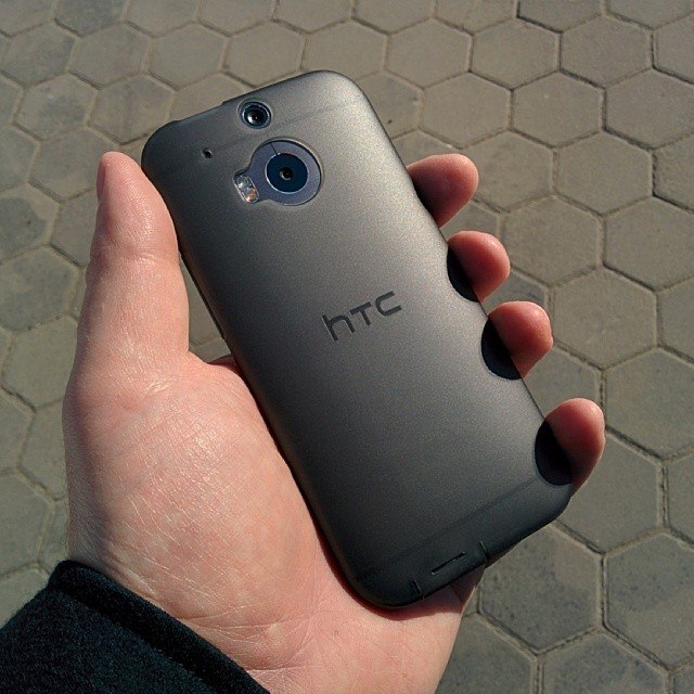 HTC one m8   