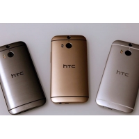 Серебристый, серый и золотой HTC One m8