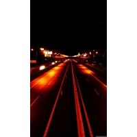 Ночная автострада - обои для экрана большого смартфона