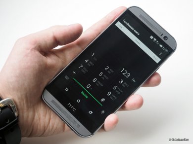 Запущенный калькулятор на HTC ONE m8