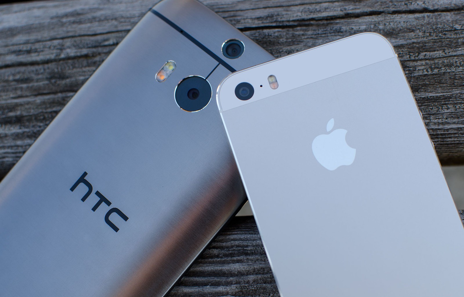 Сравниваем визуально HTC ONE m8 и iphone 5s